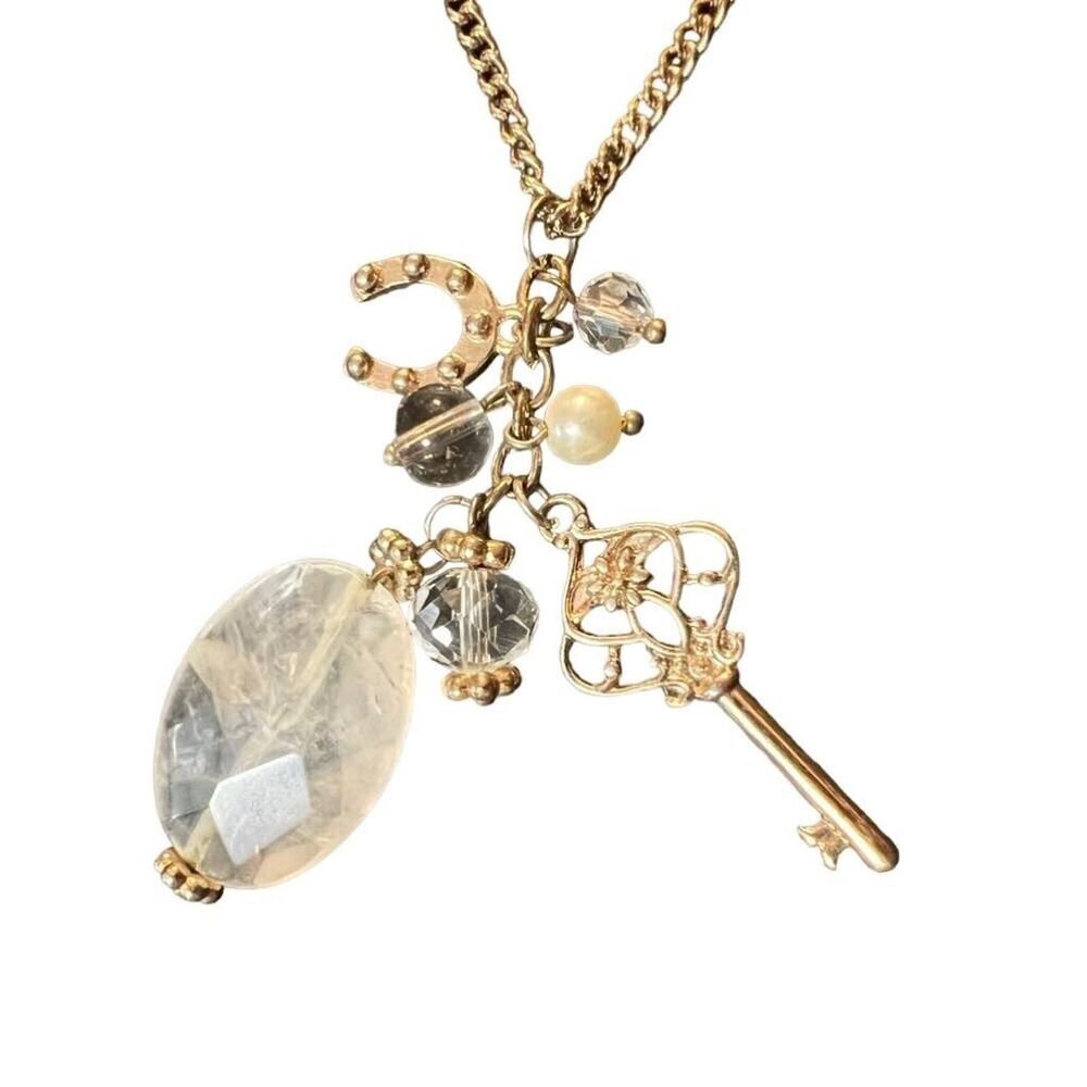 Elegant Gold Tone Charm Necklace with A Touch of Glamour for Any Occasion